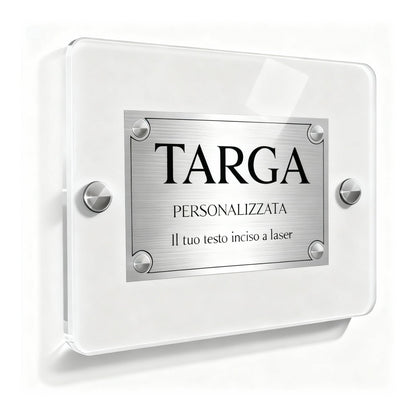 Targa plexiglass personalizzata finitura argento con distanziali e incisione laser — Lo Realizzo®